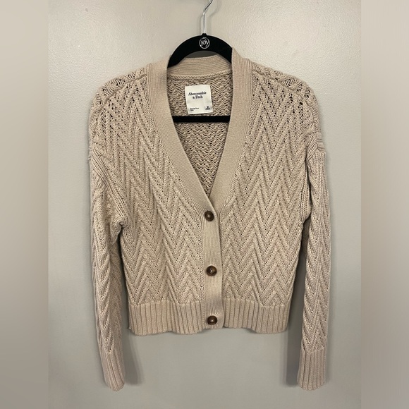 Abercrombie & Fitch Tops - Abercrombie and Fitch knit button up sweater